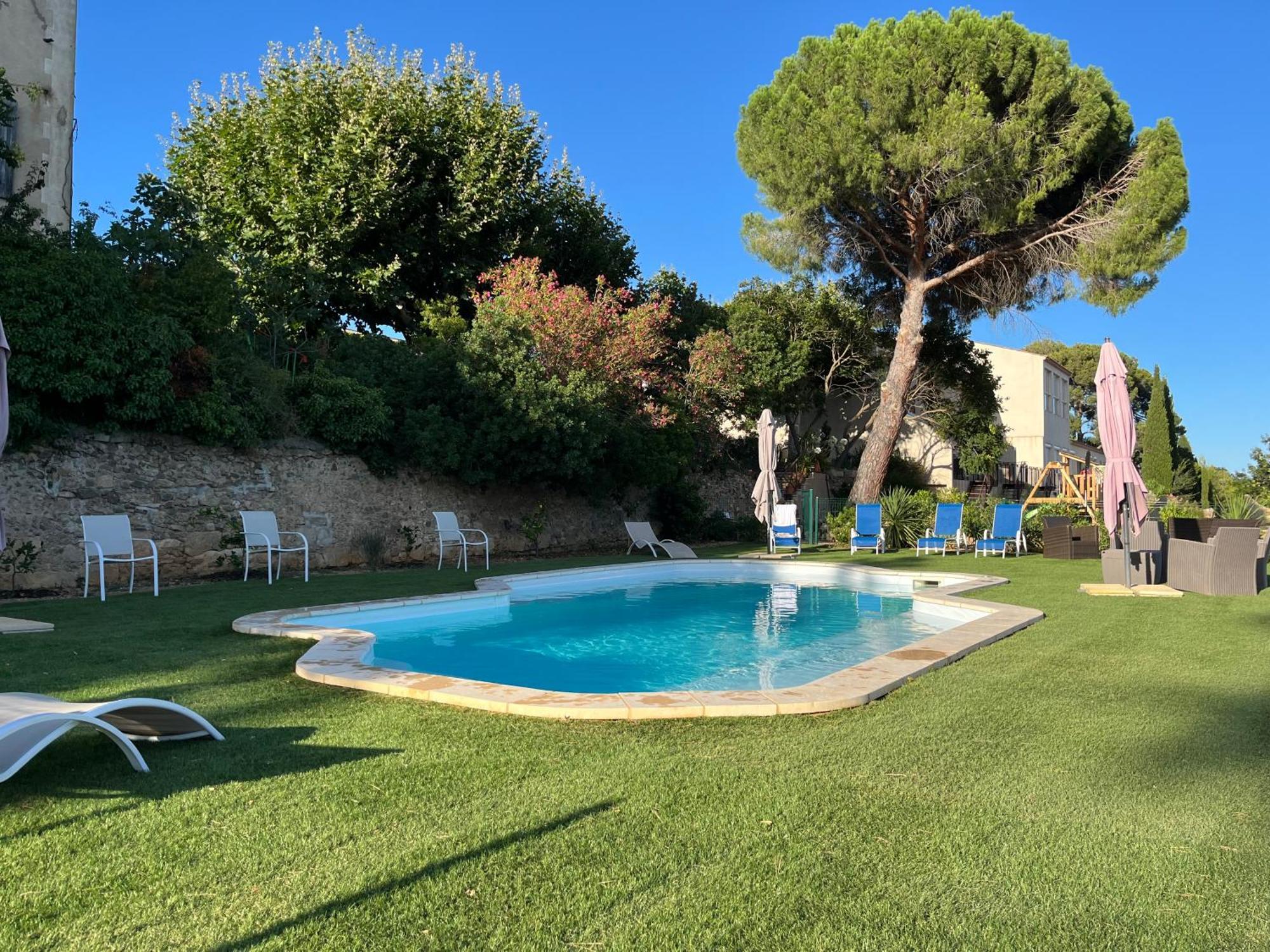 Domaine De L'herbe Sainte *